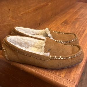 Kookaburra by Ugg moccasins